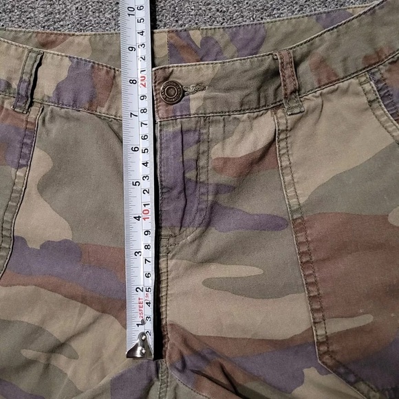 London Jean Camo Cargo Pants Women's Size 8 Crop Straight Outdoor Hiking Capris - Picture 14 of 15